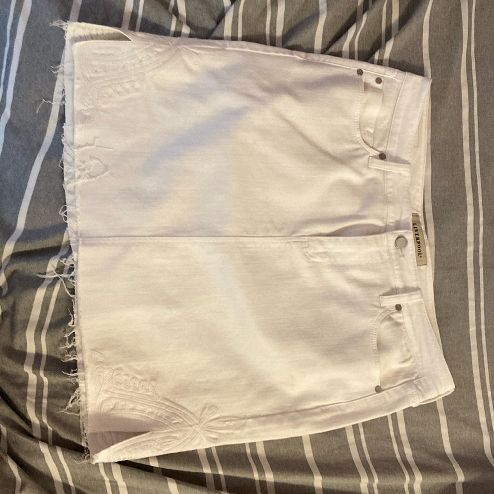 Liverpool White Denim mini skirt in size 8/29